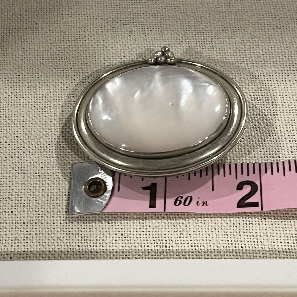 VTG Silver Tone Mother Of Pearl Brooch Pin With Hook Wedding Party Anniversary - Picture 7 of 12